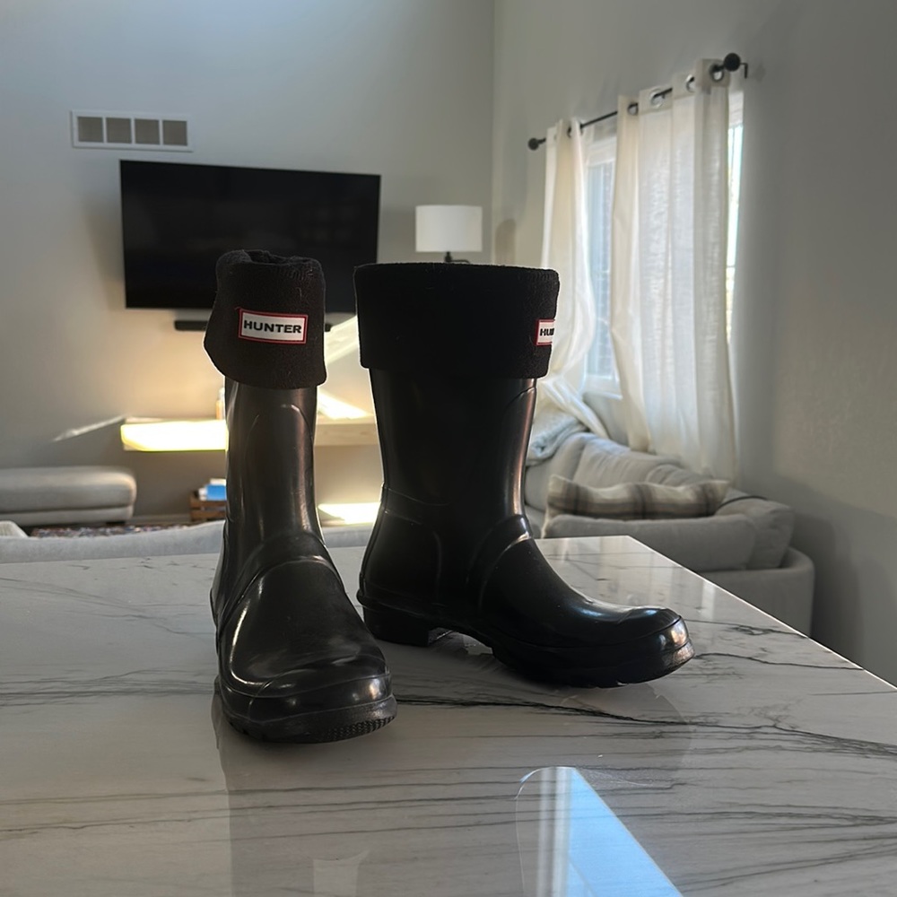 Black short Hunter boots - size 9 - lightly worn